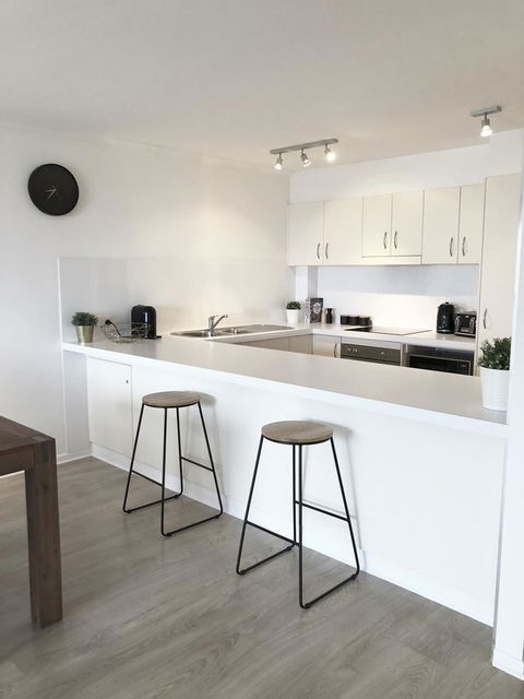 Sunshine Beach Luxe Apartment - 2032 Olympic Games 5