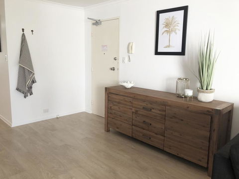 Sunshine Beach Luxe Apartment - 2032 Olympic Games 6