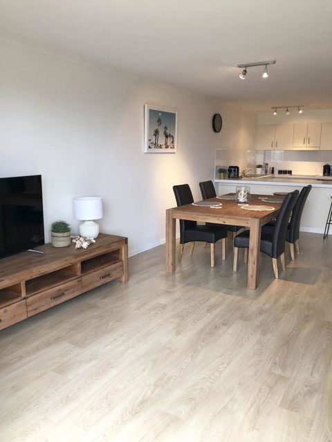 Sunshine Beach Luxe Apartment - 2032 Olympic Games 17