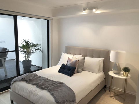 Sunshine Beach Luxe Apartment - 2032 Olympic Games 10