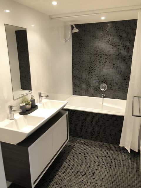 Sunshine Beach Luxe Apartment - 2032 Olympic Games 16