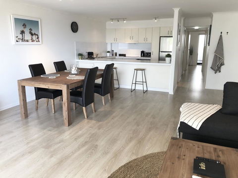 Sunshine Beach Luxe Apartment - 2032 Olympic Games 21