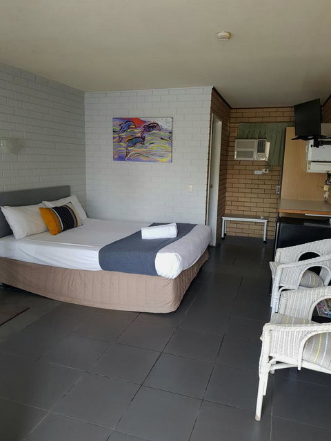 Twin Pines Motel - 2032 Olympic Games 18