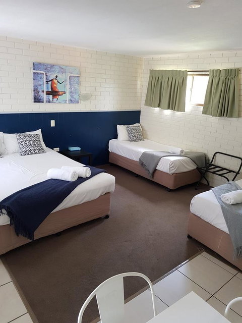 Twin Pines Motel - 2032 Olympic Games 9