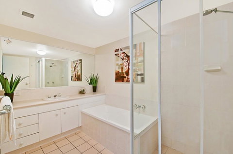 Champelli Palms Apartments - 2032 Olympic Games 5