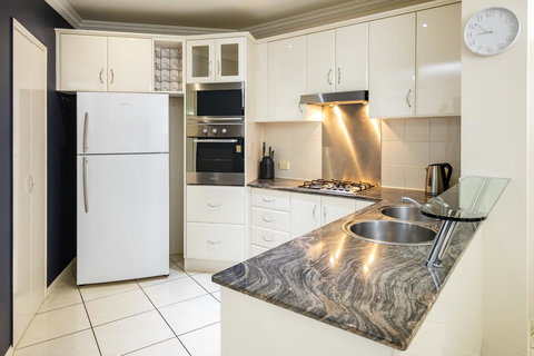 Jack And Newell Holiday Apartments - 2032 Olympic Games 30