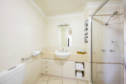 Jack And Newell Holiday Apartments - 2032 Olympic Games 40