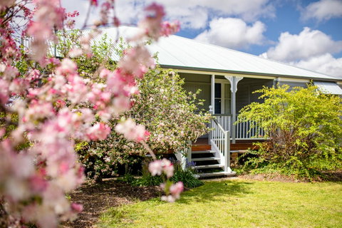 Apple Blossom Cottages - 2032 Olympic Games 1