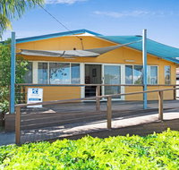 Wheelchair Friendly with water views - Welsby Pde Bongaree - 2032 Olympic Games