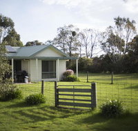 Woongara Cottage - Pet friendly country retreat