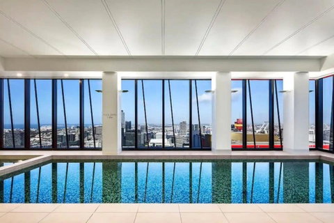 A Chic & Comfy 2BR Apt On Collins With City Views - 2032 Olympic Games 2