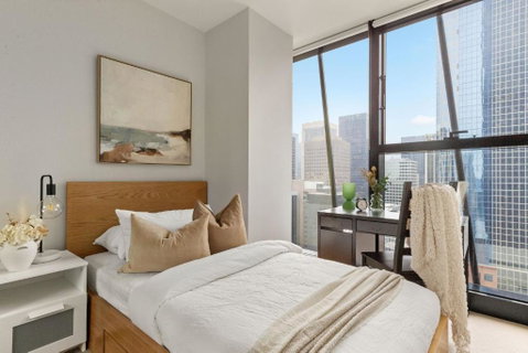 A Chic & Comfy 2BR Apt On Collins With City Views - 2032 Olympic Games 4