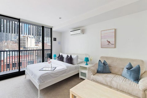 A Chic Studio Only A 4-min Walk To Victoria Market - 2032 Olympic Games 3
