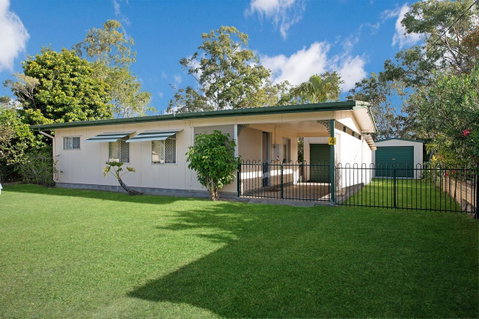 Lowset, Pet Friendly Cottage - Sunset Ave, Bongaree - 2032 Olympic Games 0