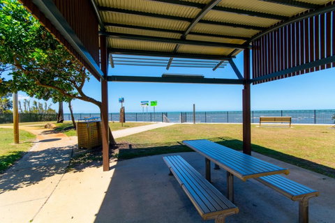Lowset, Pet Friendly Cottage - Sunset Ave, Bongaree - 2032 Olympic Games 16