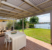 Lowset home on the canal - Dolphin Dr Bongaree - 2032 Olympic Games