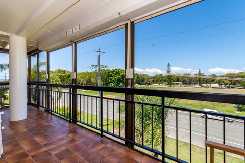 Spacious Unit Overlooking Moreton Bay - Boyd St, Woorim - 2032 Olympic Games 9