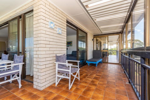 Spacious Unit Overlooking Moreton Bay - Boyd St, Woorim - 2032 Olympic Games 12