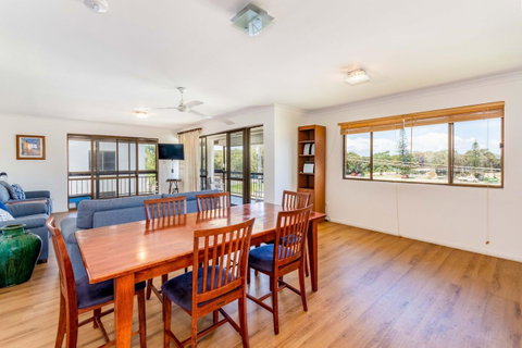 Spacious Unit Overlooking Moreton Bay - Boyd St, Woorim - 2032 Olympic Games 7