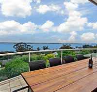 'The Bay' 25 Wallawa Rd - huge home with aircon spectacular views  chromecast - 2032 Olympic Games