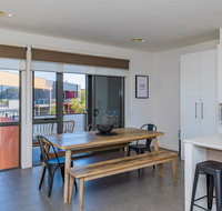13 Shore Place - 2032 Olympic Games