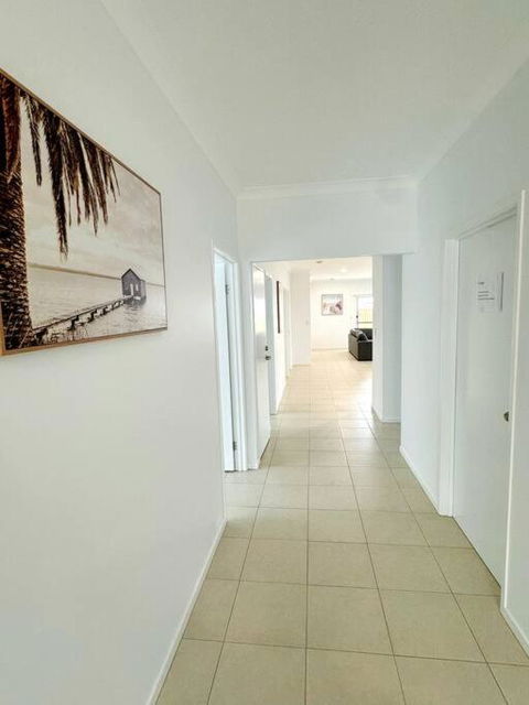 Brand New Fantastic Luxury 4 Bedroom Home - 2032 Olympic Games 4