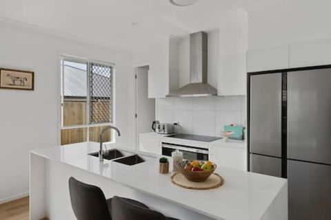 Brandnew 4BR Modern Family Home Park Ridge - 2032 Olympic Games 1