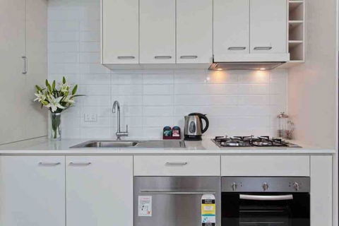 CBD Studio With Balcony+pool+gym+sauna - 2032 Olympic Games 3