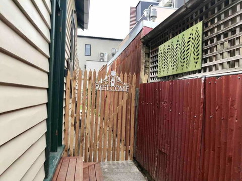 D109 Inner City Oasis On Buckingham - 2032 Olympic Games 1