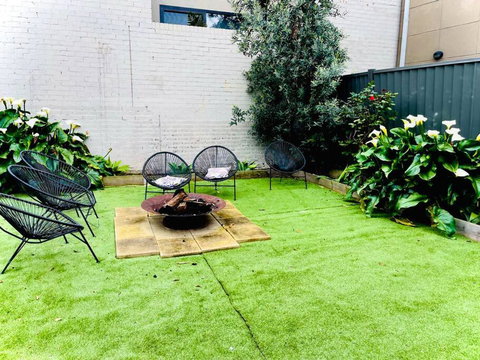 D109 Inner City Oasis On Buckingham - 2032 Olympic Games 4