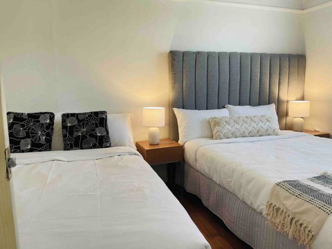 D139 Norfolk Cottage Stay - 2032 Olympic Games 3