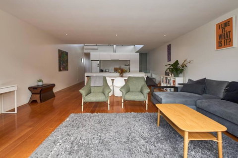 Debonair Townhouse - 150 Metres To Beach - 2032 Olympic Games 2