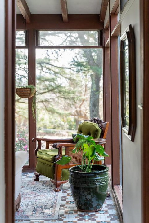 Deodar Cottage Amid Century Old Trees - 2032 Olympic Games 1