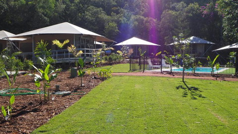 Deluxe King Safari Tent 2 - 2032 Olympic Games 4