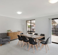 37 Mort Avenue - 2032 Olympic Games