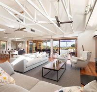 Acqua Vista - water view fireplace walk to beach - 2032 Olympic Games