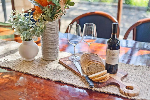 Eagle Bay Beach Lodge - 1 Street Back From Stunning Eagle Bay! - 2032 Olympic Games 4