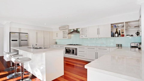 Eagles Landing - The Vintage - 2032 Olympic Games 4