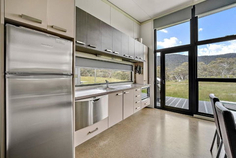 Ecocrackenback 7 Sustainable Chalet Close To The Slopes - 2032 Olympic Games 4