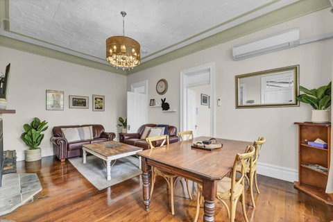 Edwina Suite II - Fireplace, Elegant Heritage Home - 2032 Olympic Games 0