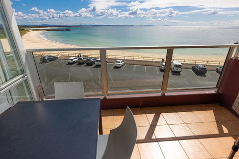 El Sandi, Unit 10, 14-18 North Street - 2032 Olympic Games 3