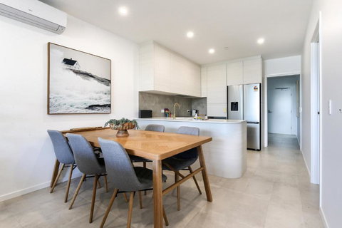 Elegant 2-Bed Apartment With Stunning Views - 2032 Olympic Games 2