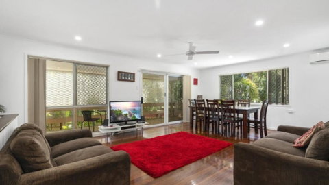 Family Friendly House With Pool & Aircon - 2032 Olympic Games 4