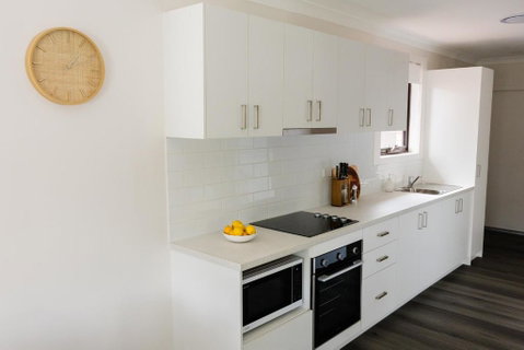 Family Friendly 3 Bedroom Home - Summer Dayz Shoal Bay - 2032 Olympic Games 3