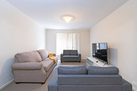 Family Home For A Fiesta - 2032 Olympic Games 3