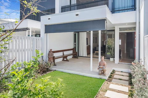 Fulcher Lane - A Zen Retreat In Modern Comfort - 2032 Olympic Games 1