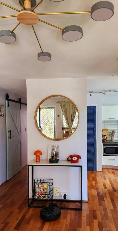 Funky Vibes 2 Bedroom Gem - 2032 Olympic Games 3