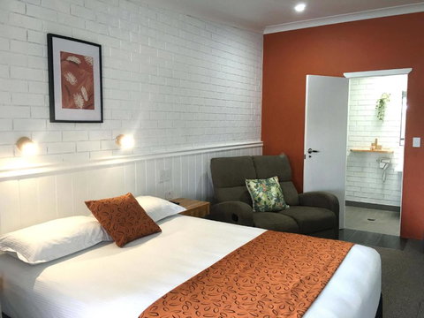 Gin Gin Village Motor Inn Motel QLD - 2032 Olympic Games 0