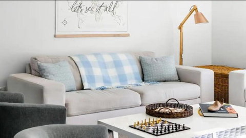 Glossies Coastal Retreat - 2032 Olympic Games 2