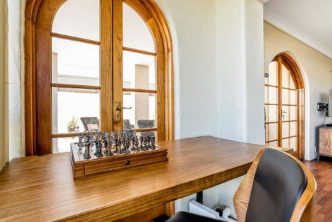 Inner City Pad Indooroopilly - 2032 Olympic Games 1